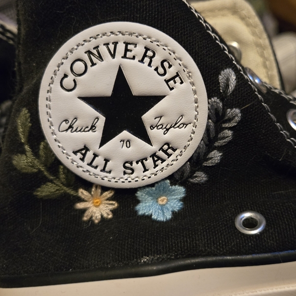 Halloween Embroidery Converse - Picture 2 of 10